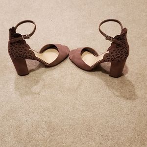 NWOT Jessica Simpson block heels in mauve suede
